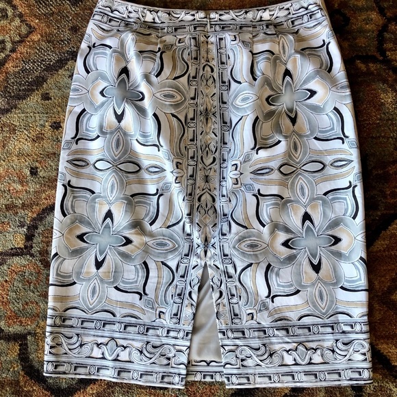 WHBM Embellished Skirt White House Black Market  EUC - Picture 6 of 8